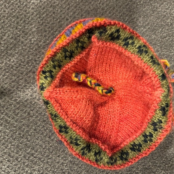 Newari Icelandic Design 100% Wool Knit Hat Ear Flaps Made in Nepal Women’s OS - Picture 5 of 9